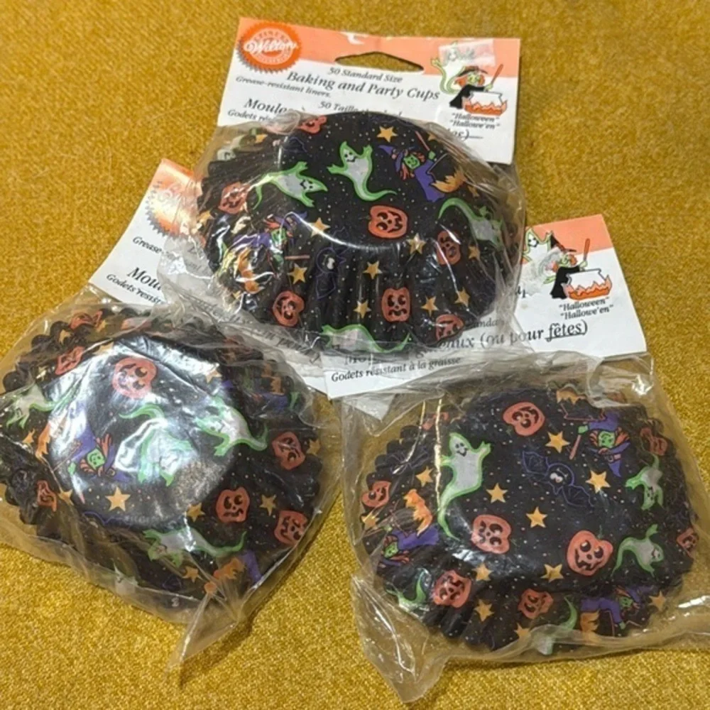 Vintage Wilton 1995 Halloween 3 Packs of 50 Standard Baking Cupcake Cup Liners